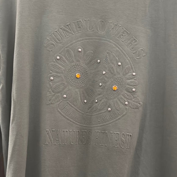 Bobbie Brooks Green Boxy Embellished T-Shirt - Picture 2 of 5